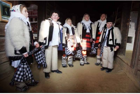 Revista Satul - Anul II, nr. 4, ianuarie-martie 2010: Câştigătorul concursului „ Sărbătorile de iarnă la sat”