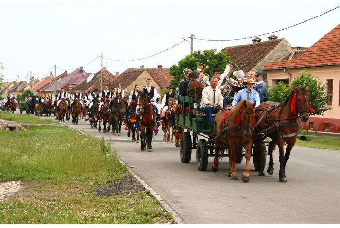 Sanpetru – A Saint’s Day Festival